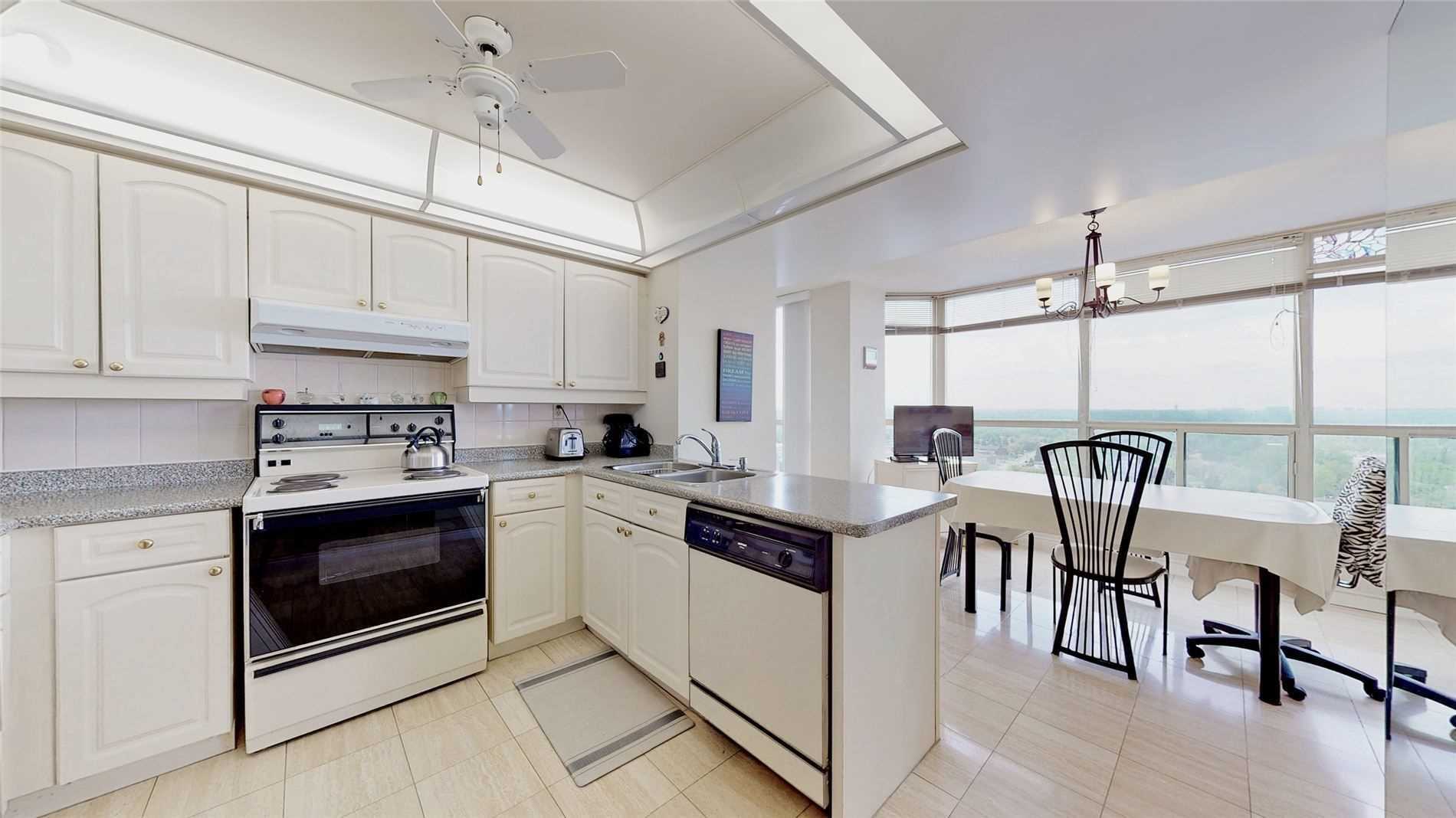 1 Clark Ave W, #1604