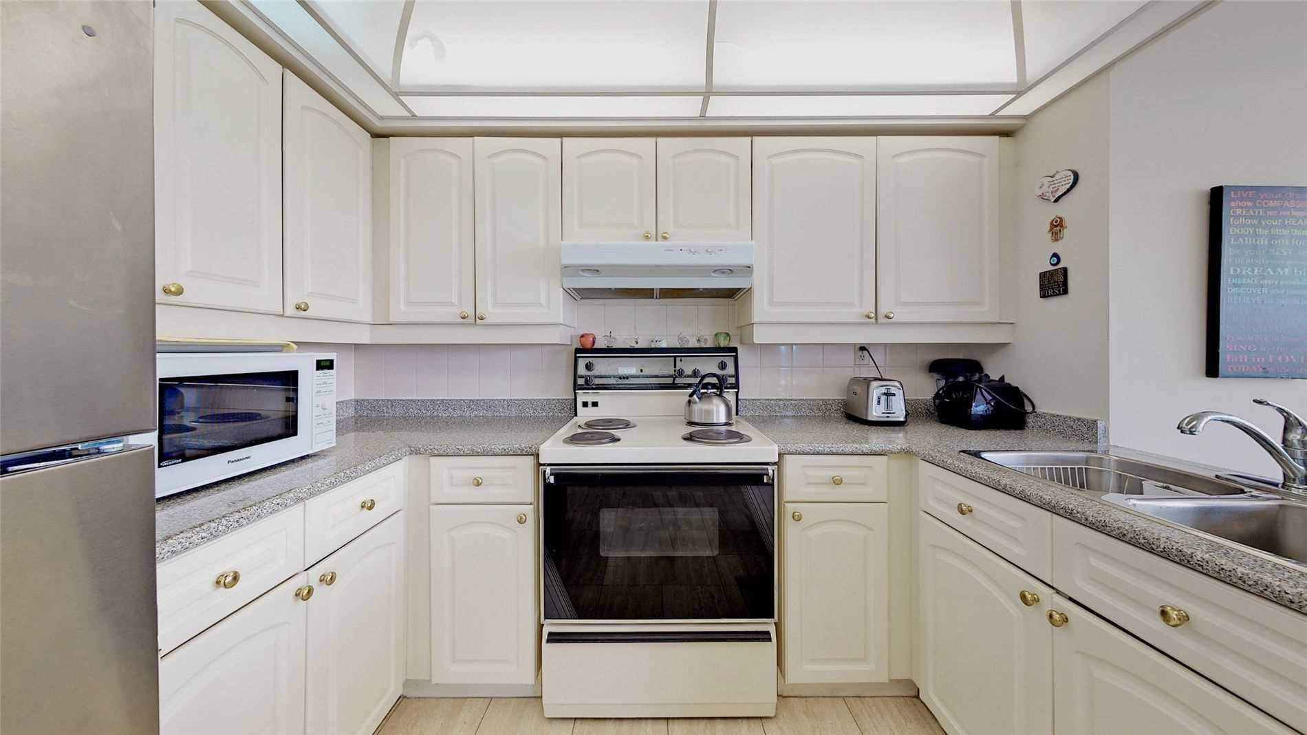 1 Clark Ave W, #1604