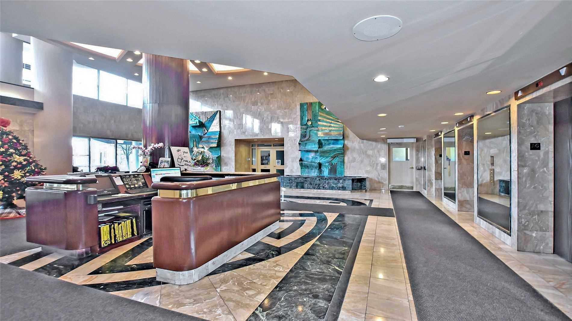 1 Clark Ave W, #1604