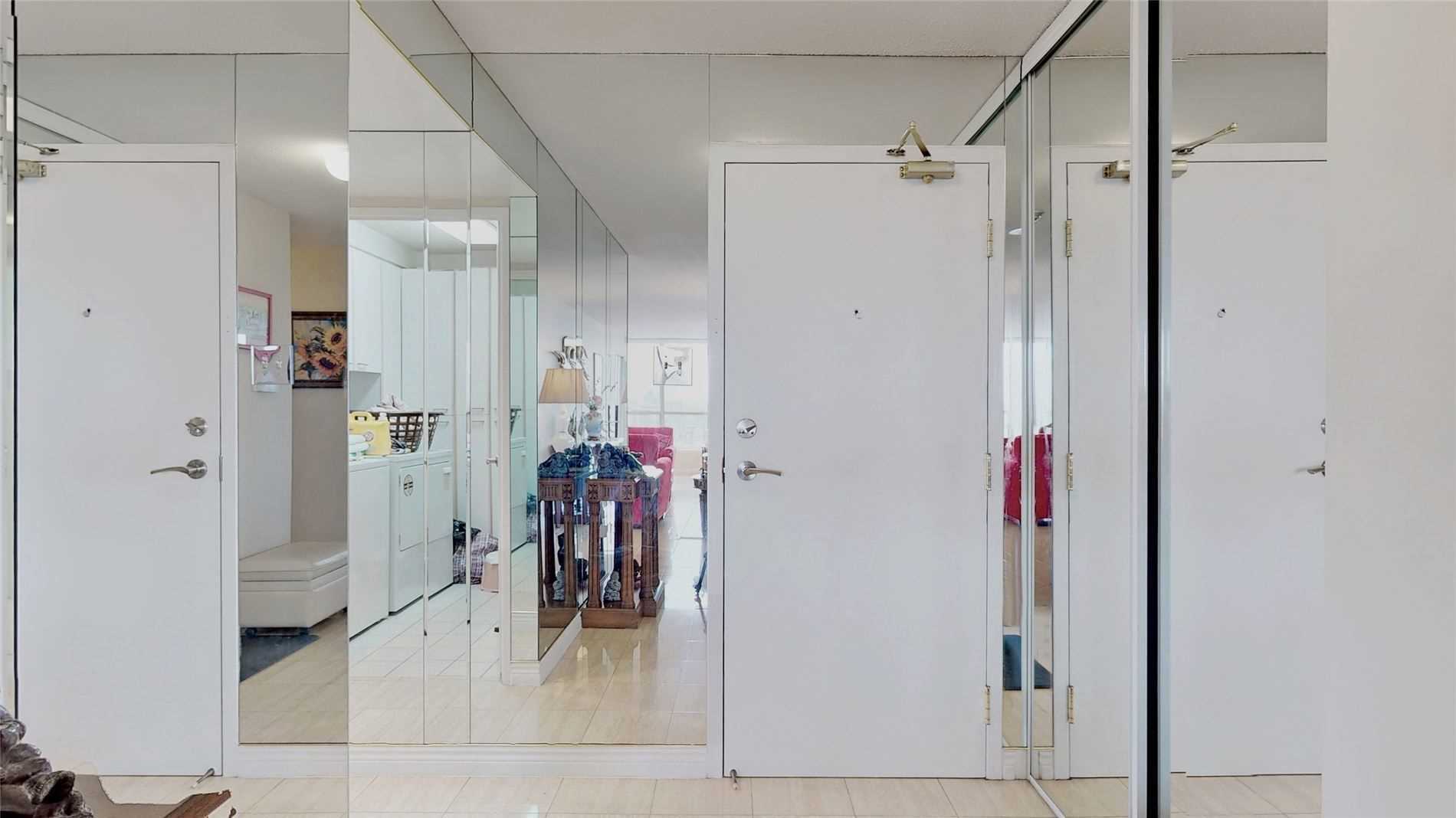 1 Clark Ave W, #1604