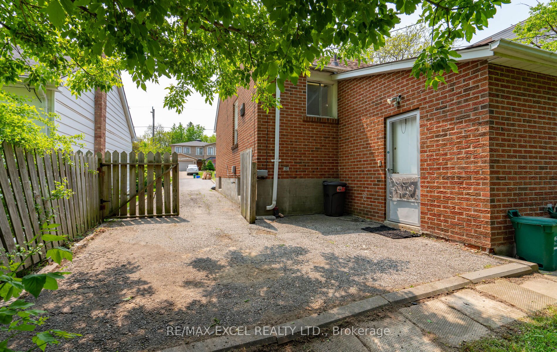 104 Highland Park Boulevard