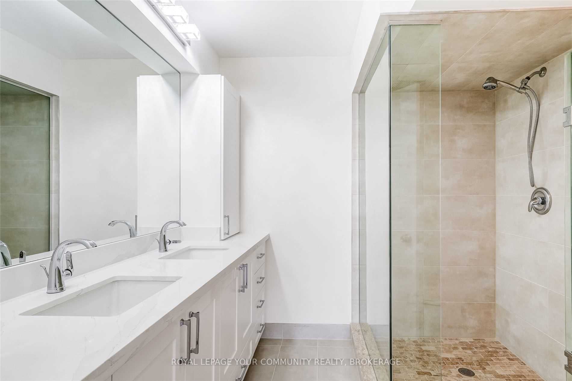 333 Clark Ave W, #422