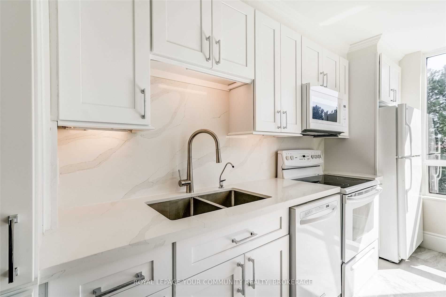 333 Clark Ave W, #422
