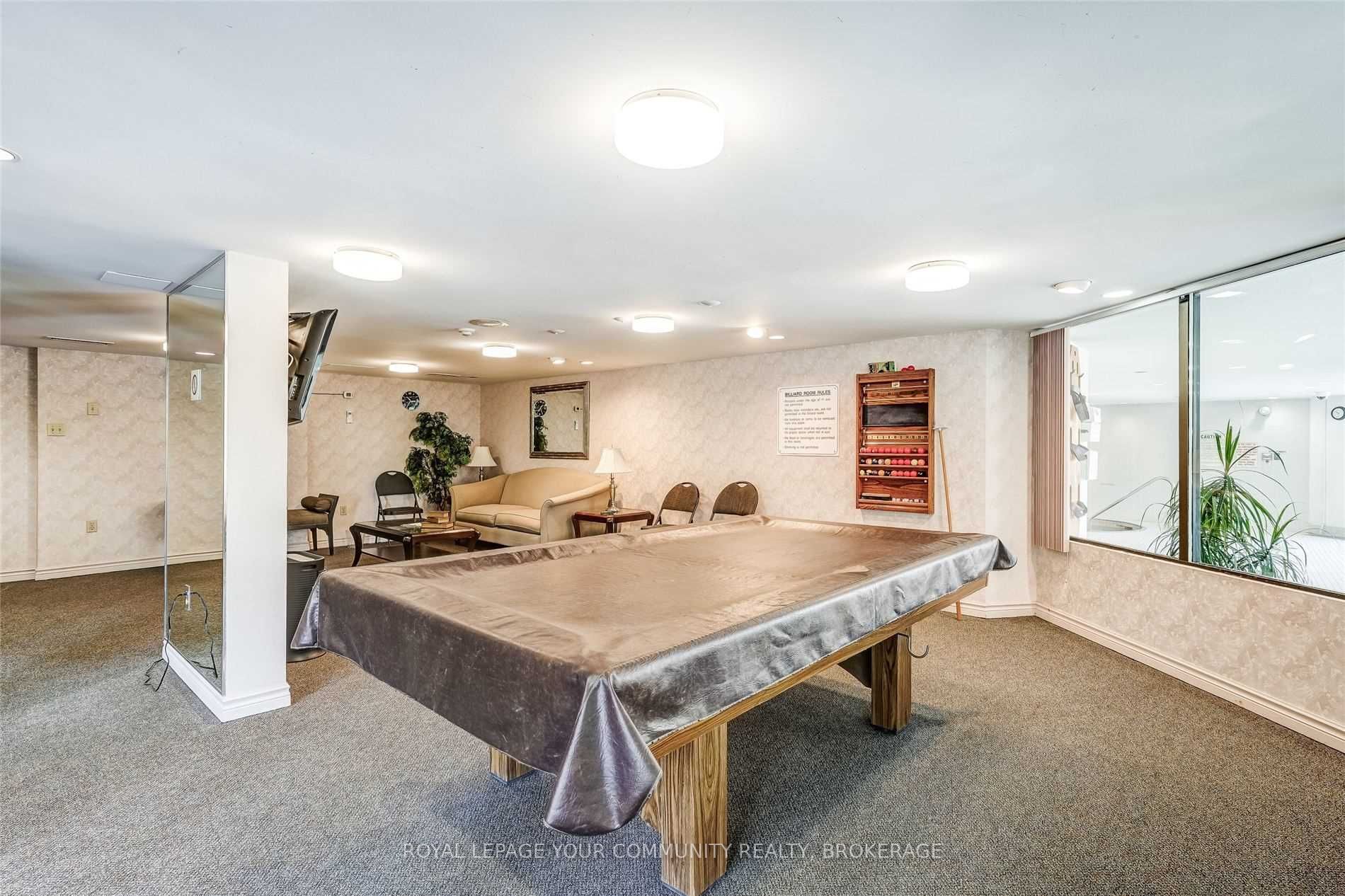 333 Clark Ave W, #422