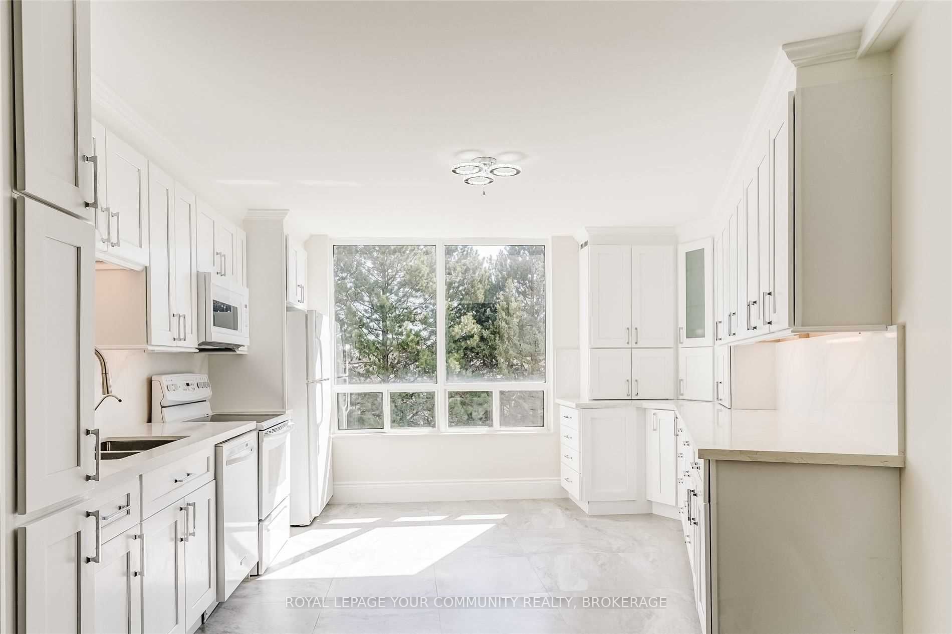 333 Clark Ave W, #422
