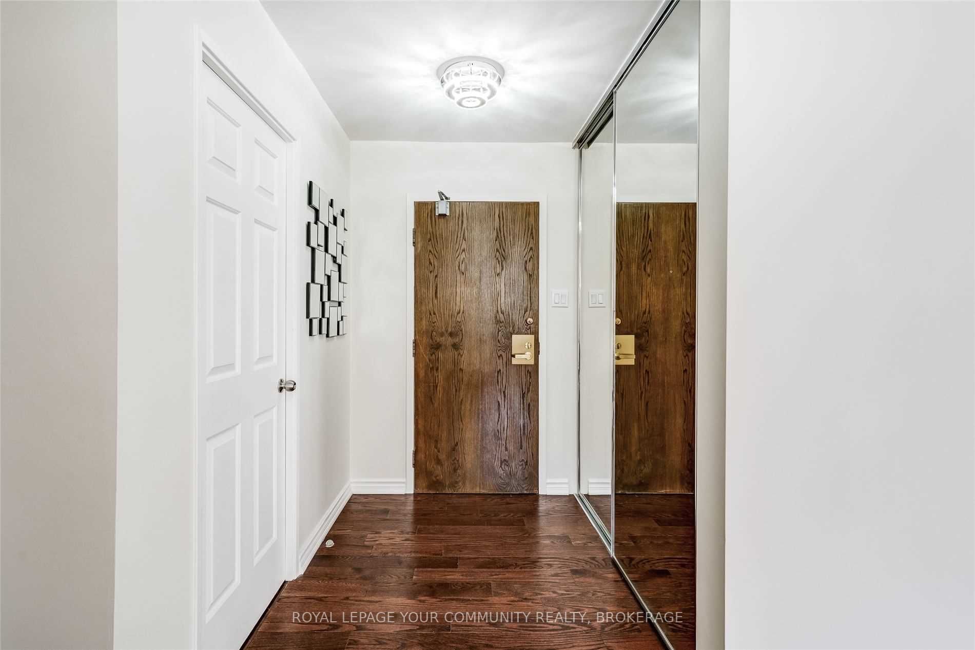 333 Clark Ave W, #422