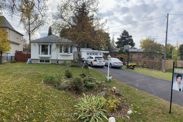 104 Harding Blvd, Richmond Hill