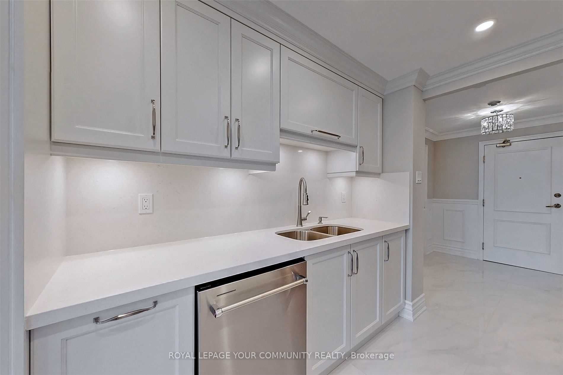 7 Townsgate Dr, #312
