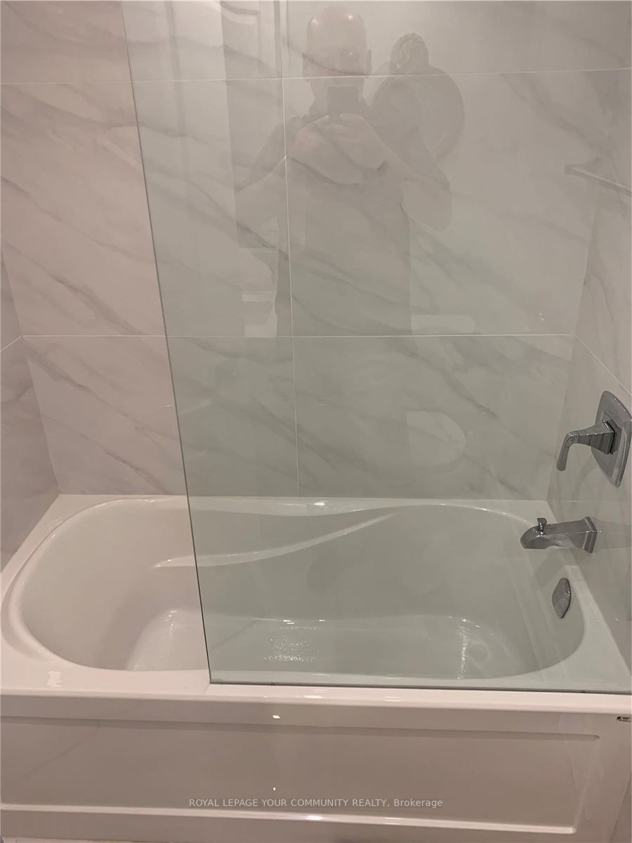 7 Townsgate Dr, #312