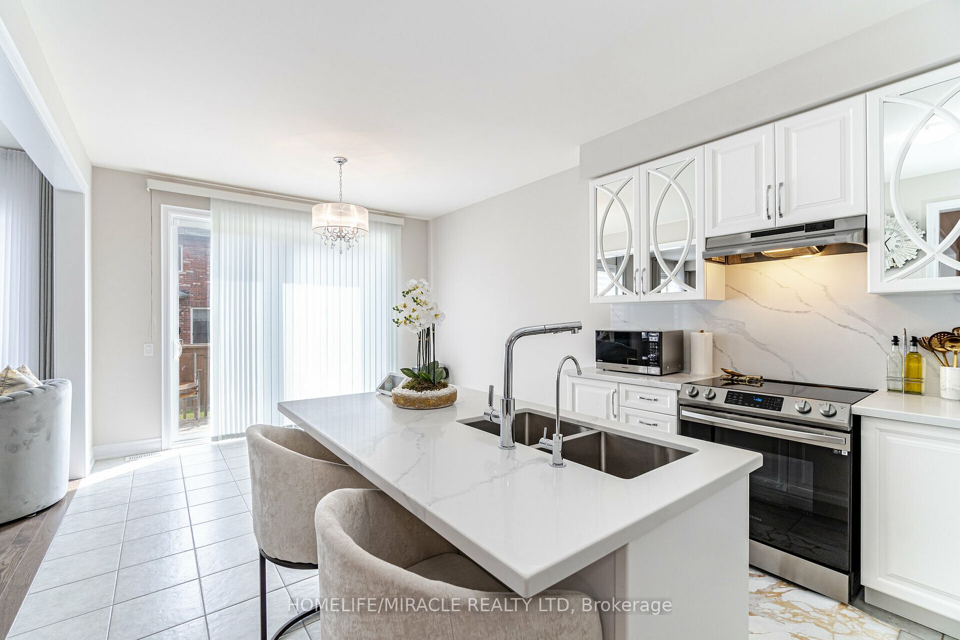 19 Selby Cres