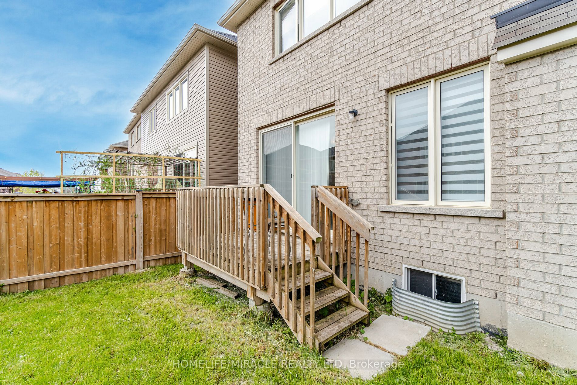 19 Selby Cres