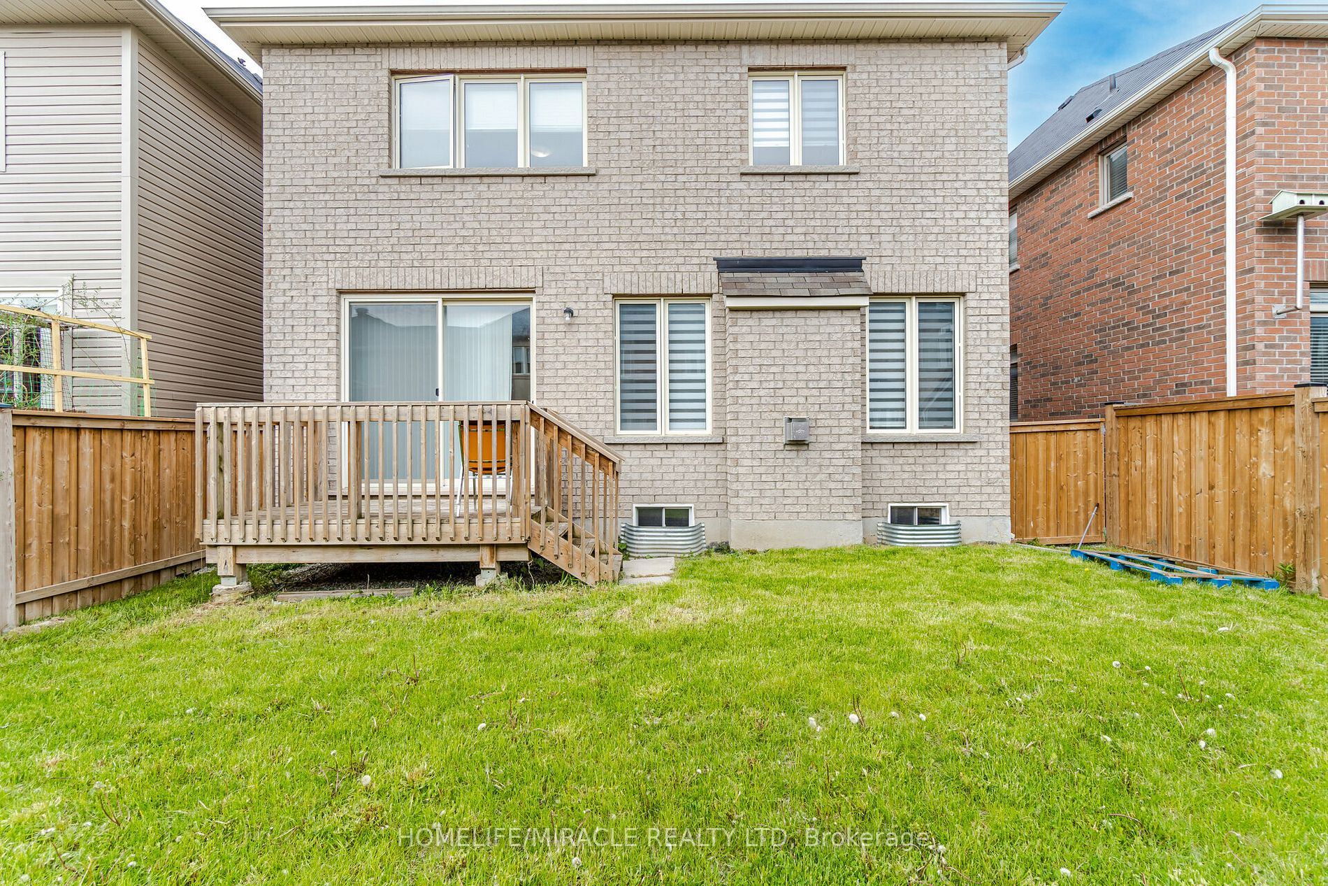 19 Selby Cres