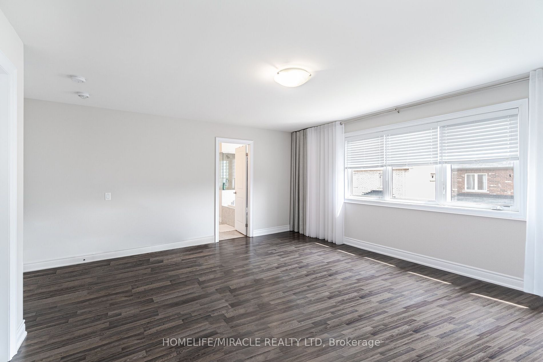 19 Selby Cres