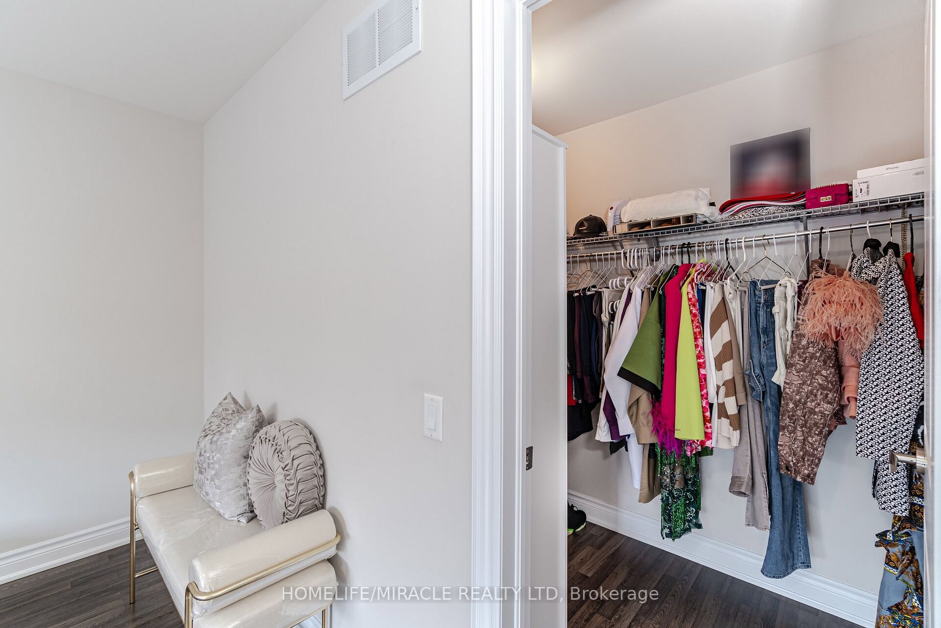 19 Selby Cres