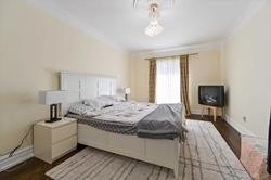 305 Woodland Acres Cres