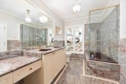 305 Woodland Acres Cres
