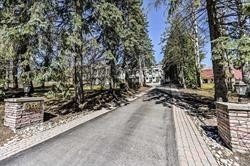 305 Woodland Acres Cres