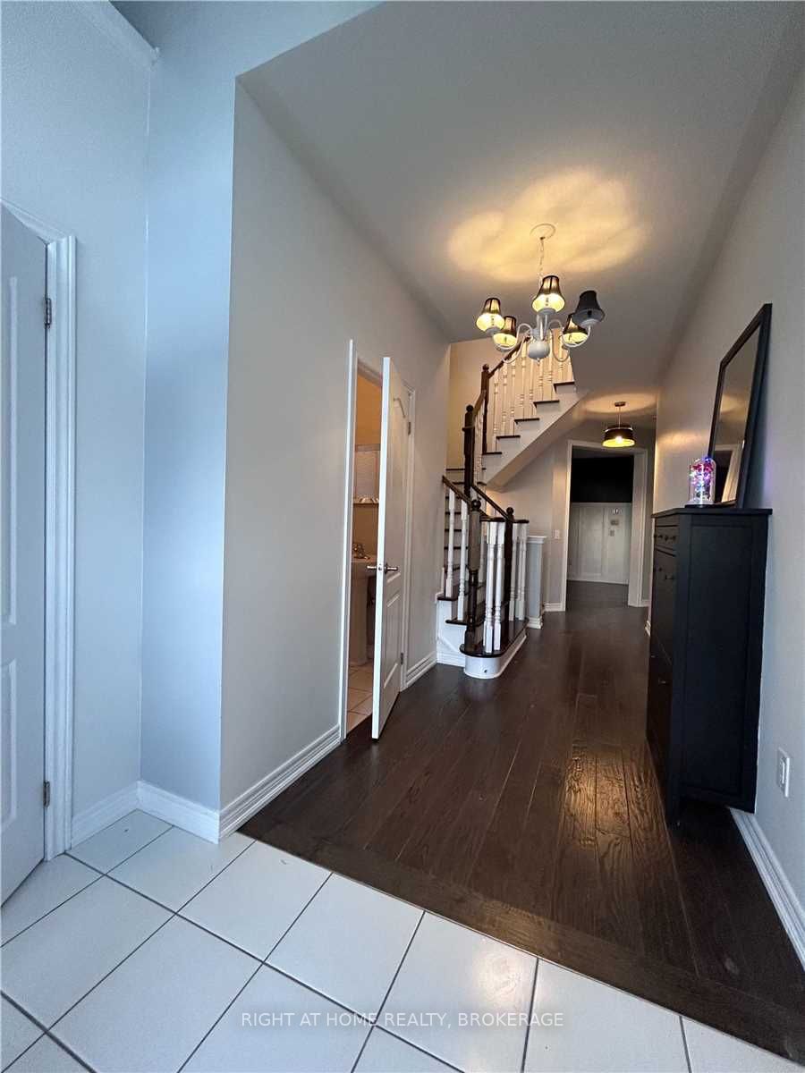 438 Kwapis Boulevard