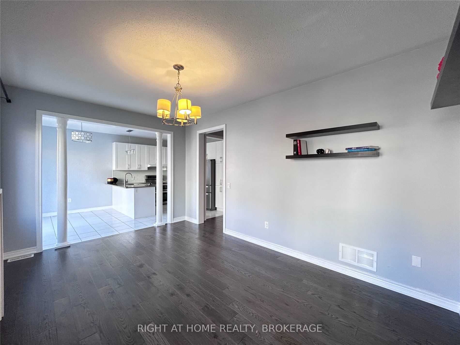 438 Kwapis Boulevard