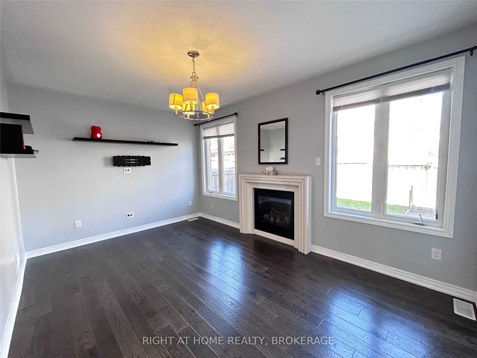 438 Kwapis Boulevard