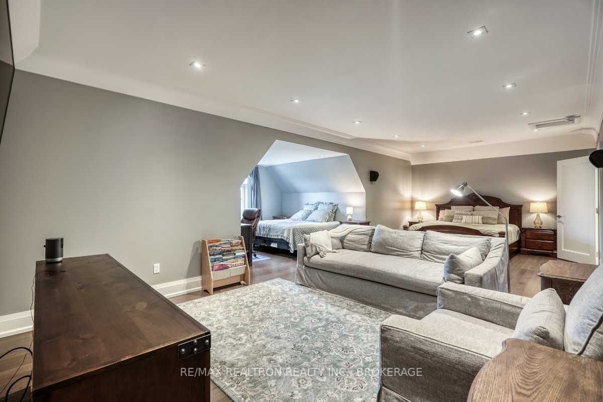 12399 Mccowan Rd