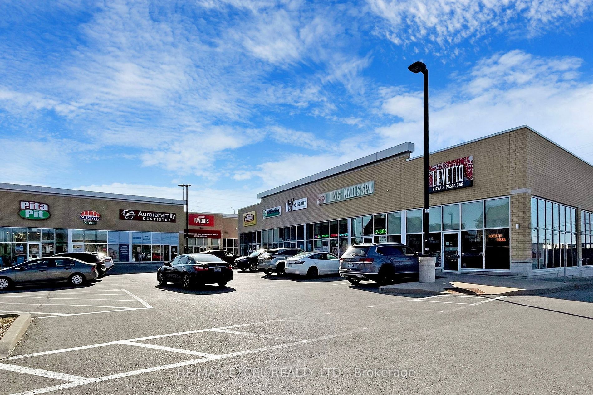 15 Winn Pl, #04