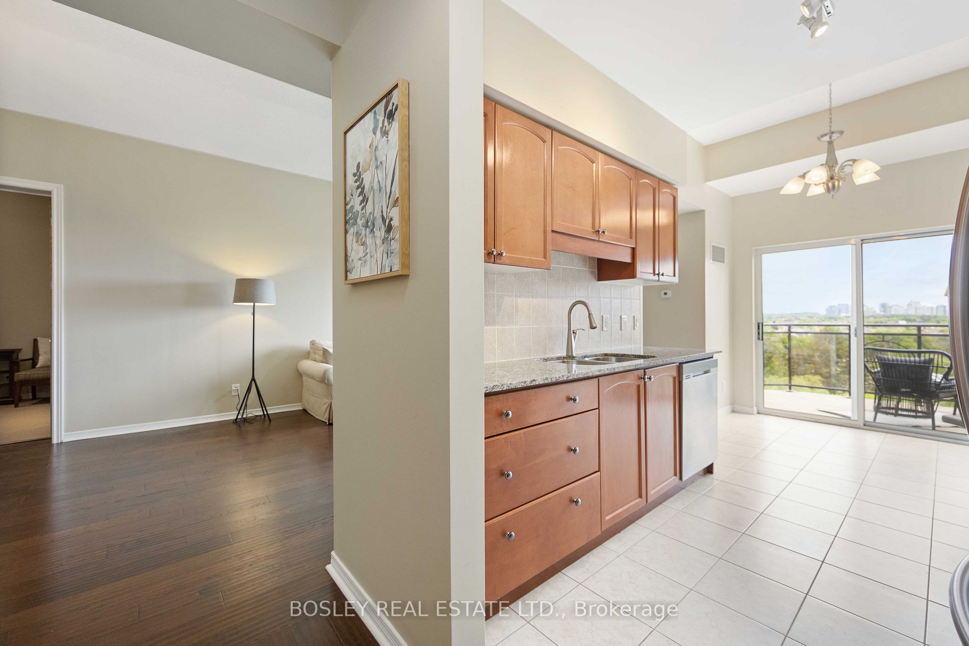 Listing N6042364 - Large Photo # 3