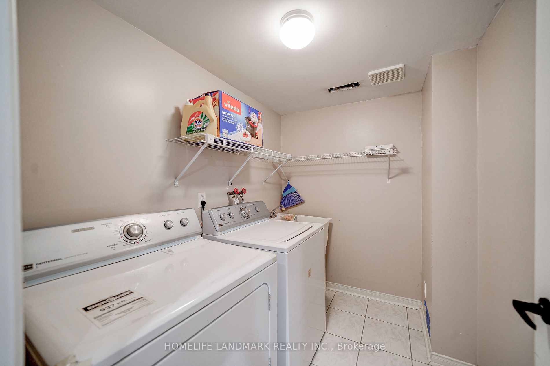 Listing N6043548 - Large Photo # 33