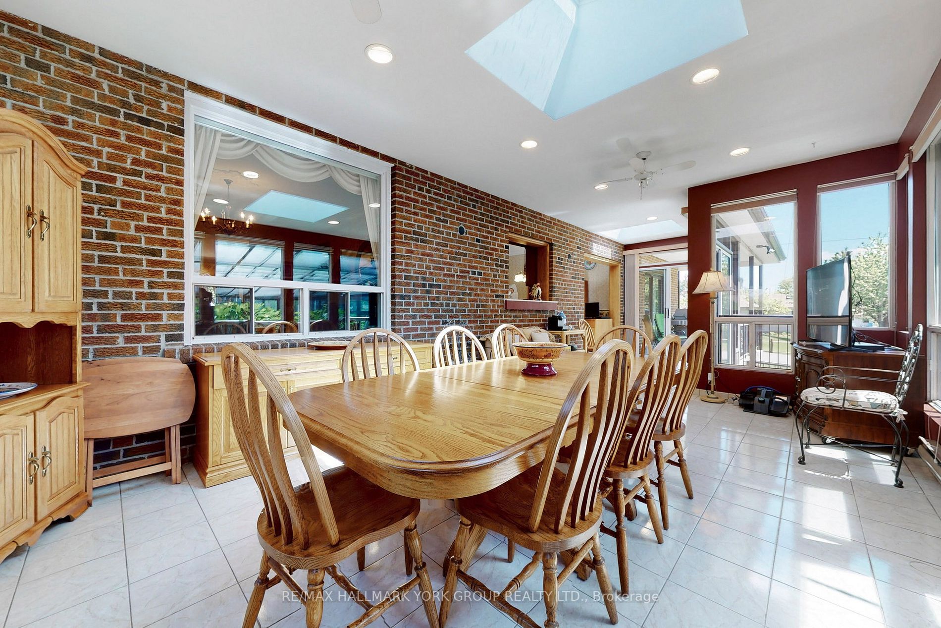 79 Rockview Gdns
