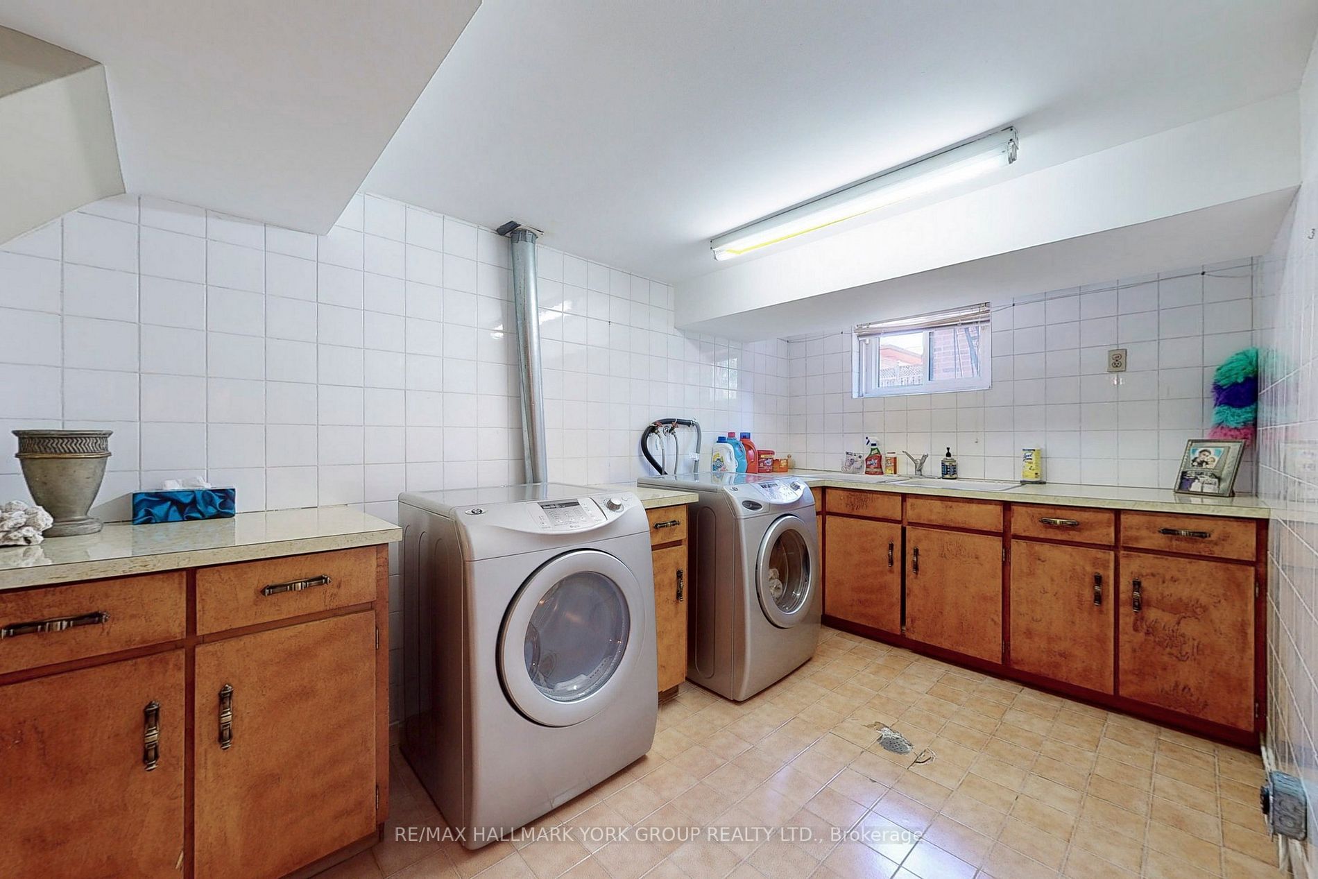 79 Rockview Gdns
