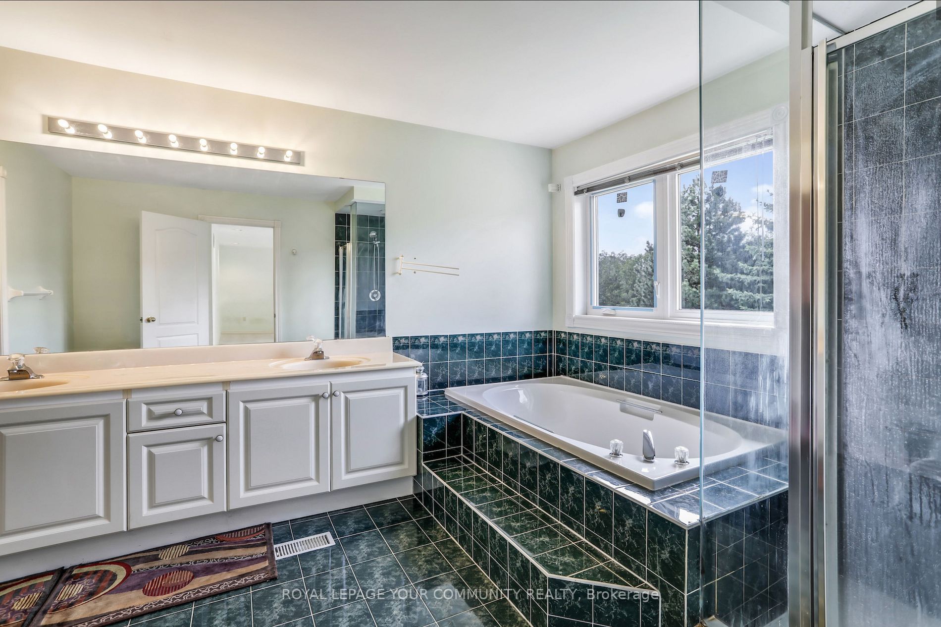 38 Clarendon Dr