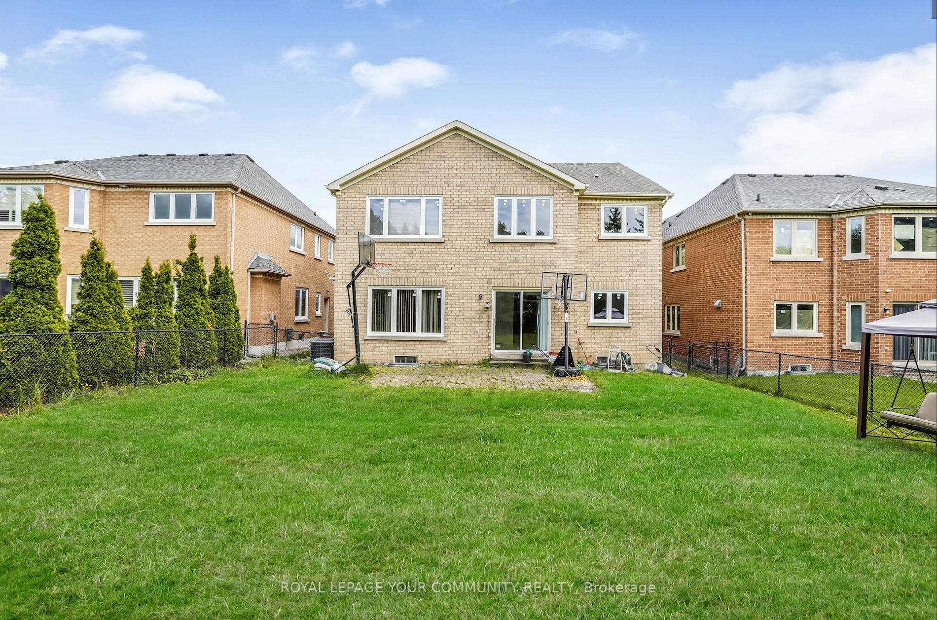 38 Clarendon Dr