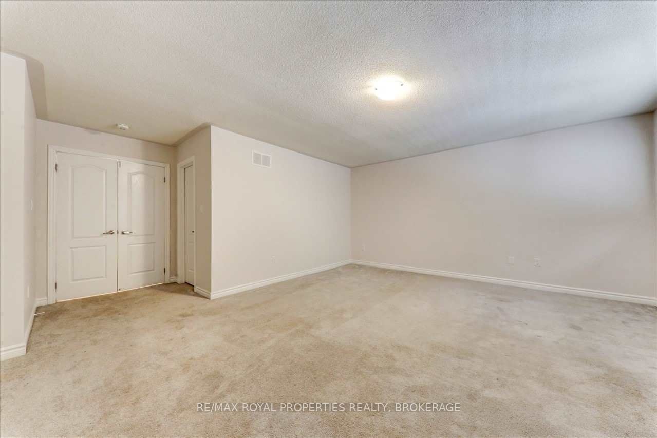 17 Jardine St