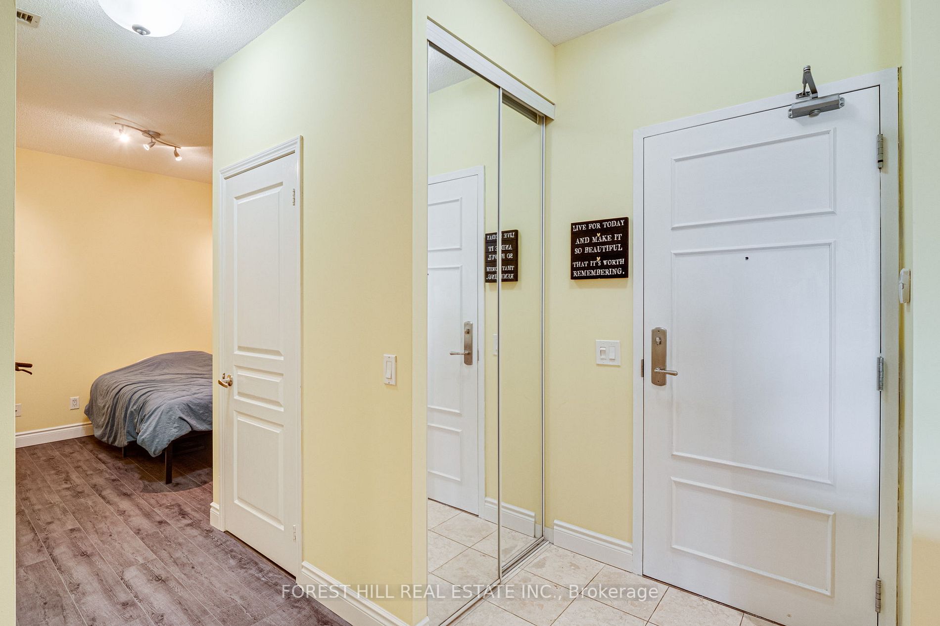 330 Red Maple Rd, #106