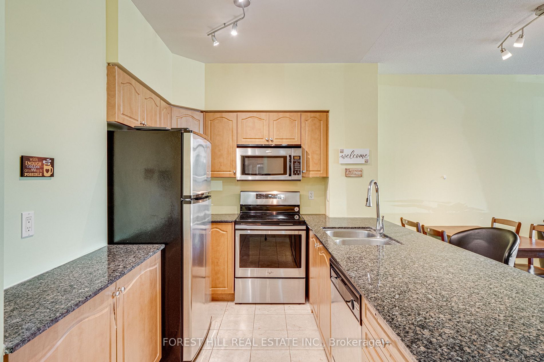 330 Red Maple Rd, #106
