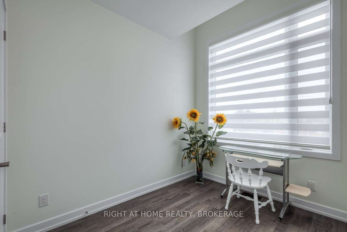 24 Howick Lane