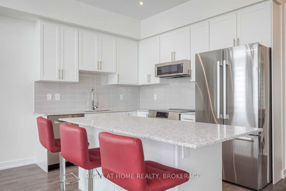 24 Howick Lane