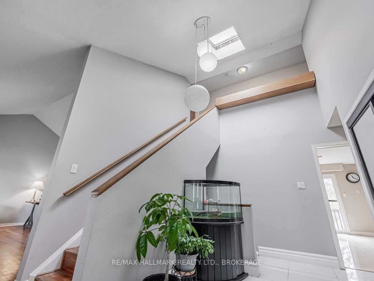 510 Warren Rd