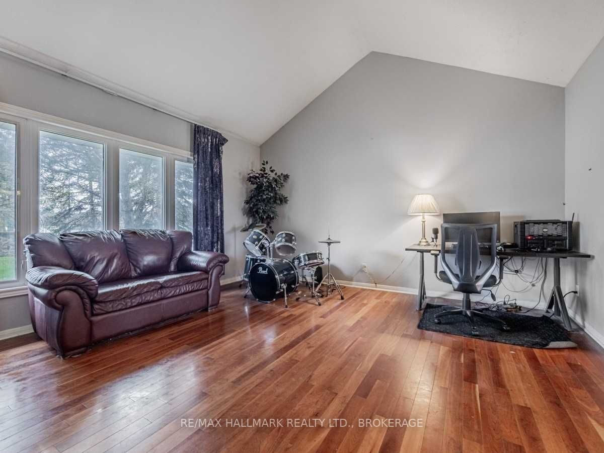 510 Warren Rd
