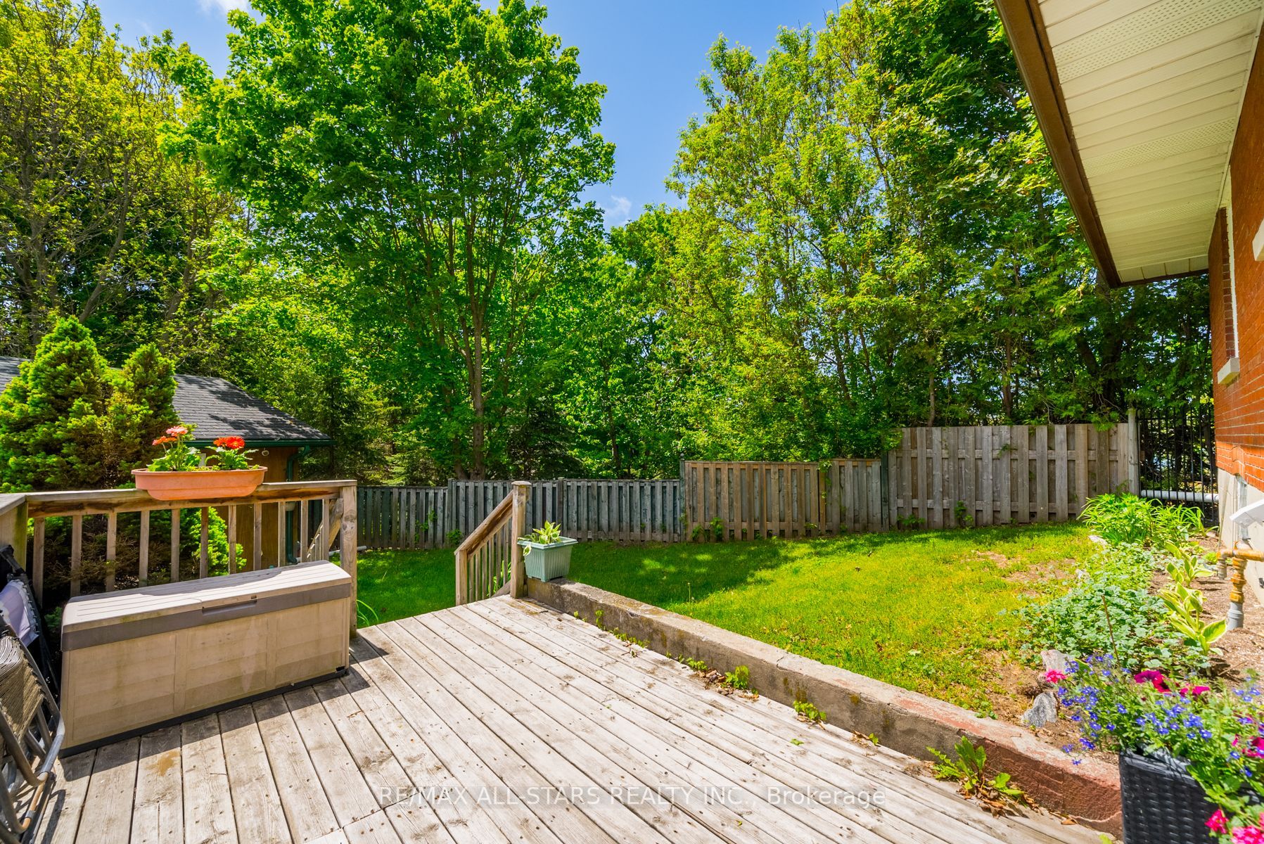 18 Tindall Lane