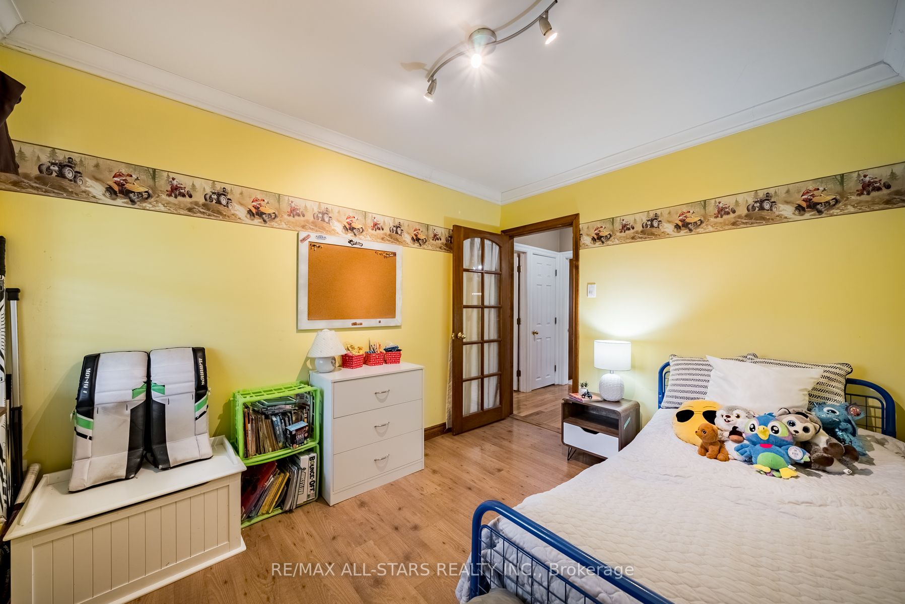 18 Tindall Lane