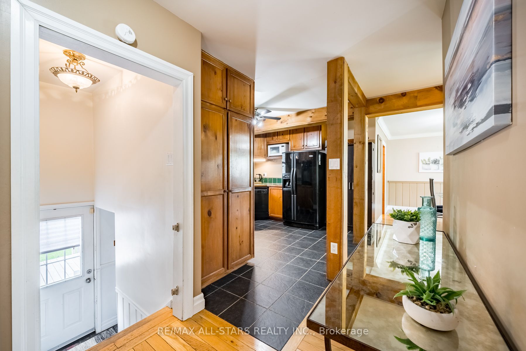 18 Tindall Lane