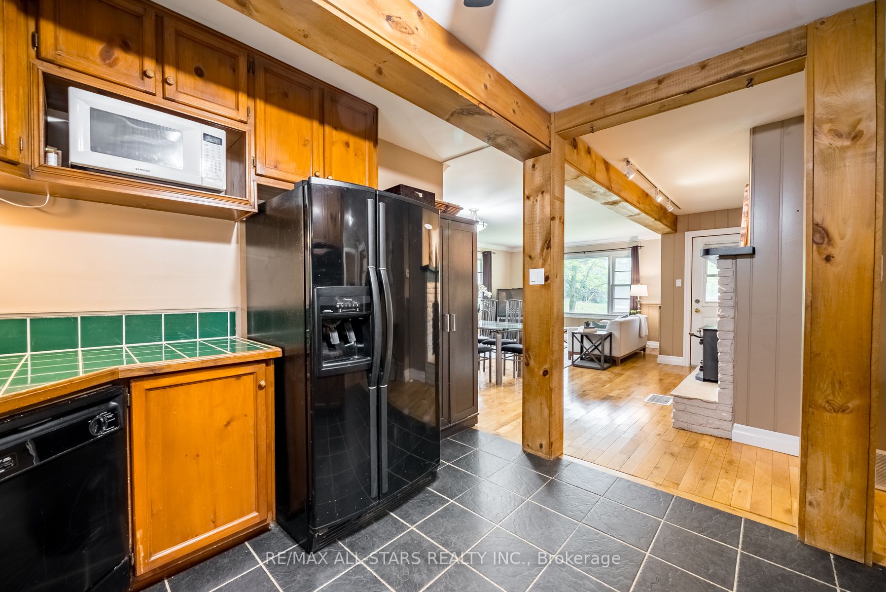 18 Tindall Lane
