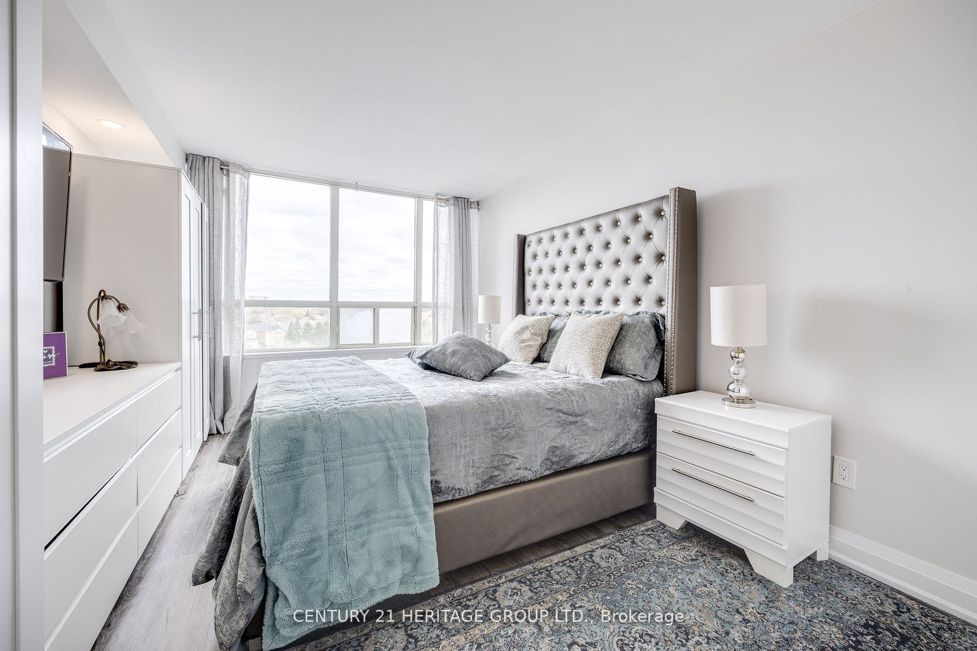 7 Townsgate Dr, #707