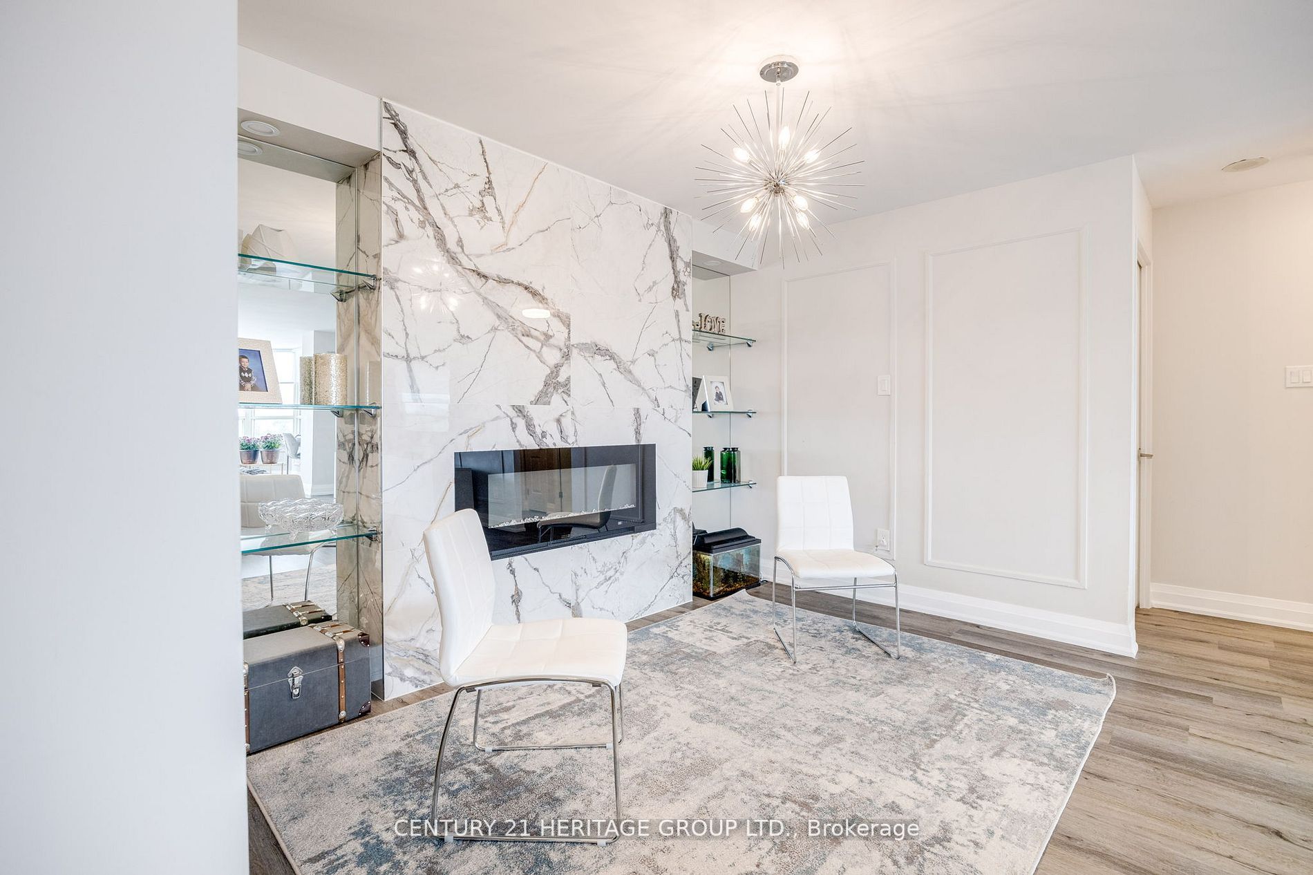 7 Townsgate Dr, #707