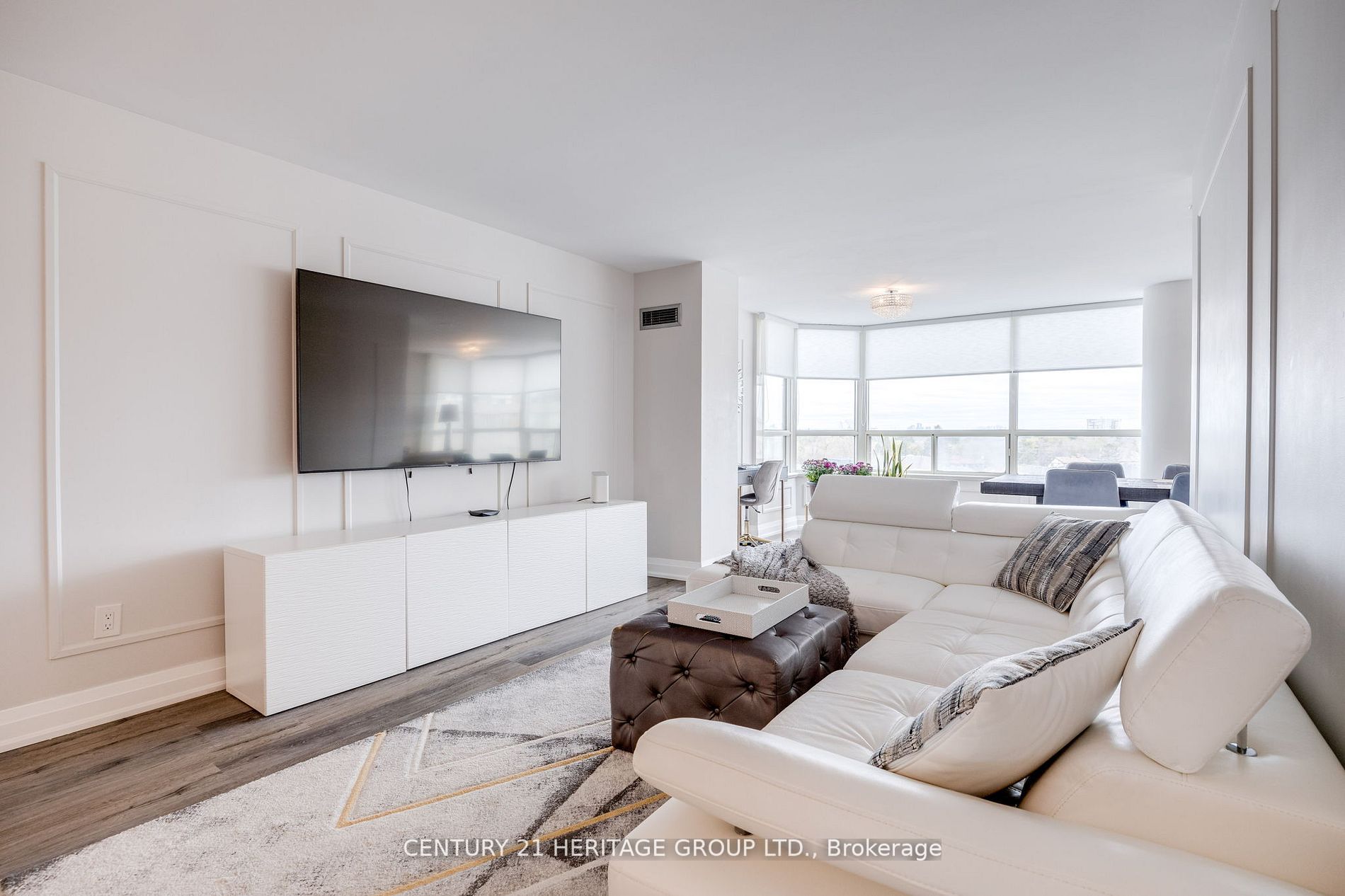 7 Townsgate Dr, #707