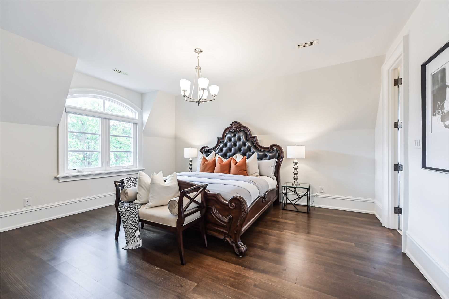 148 Hillsview Drive