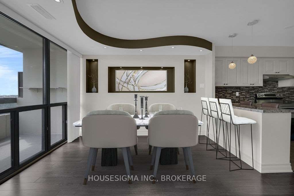 8111 Yonge St, #1501