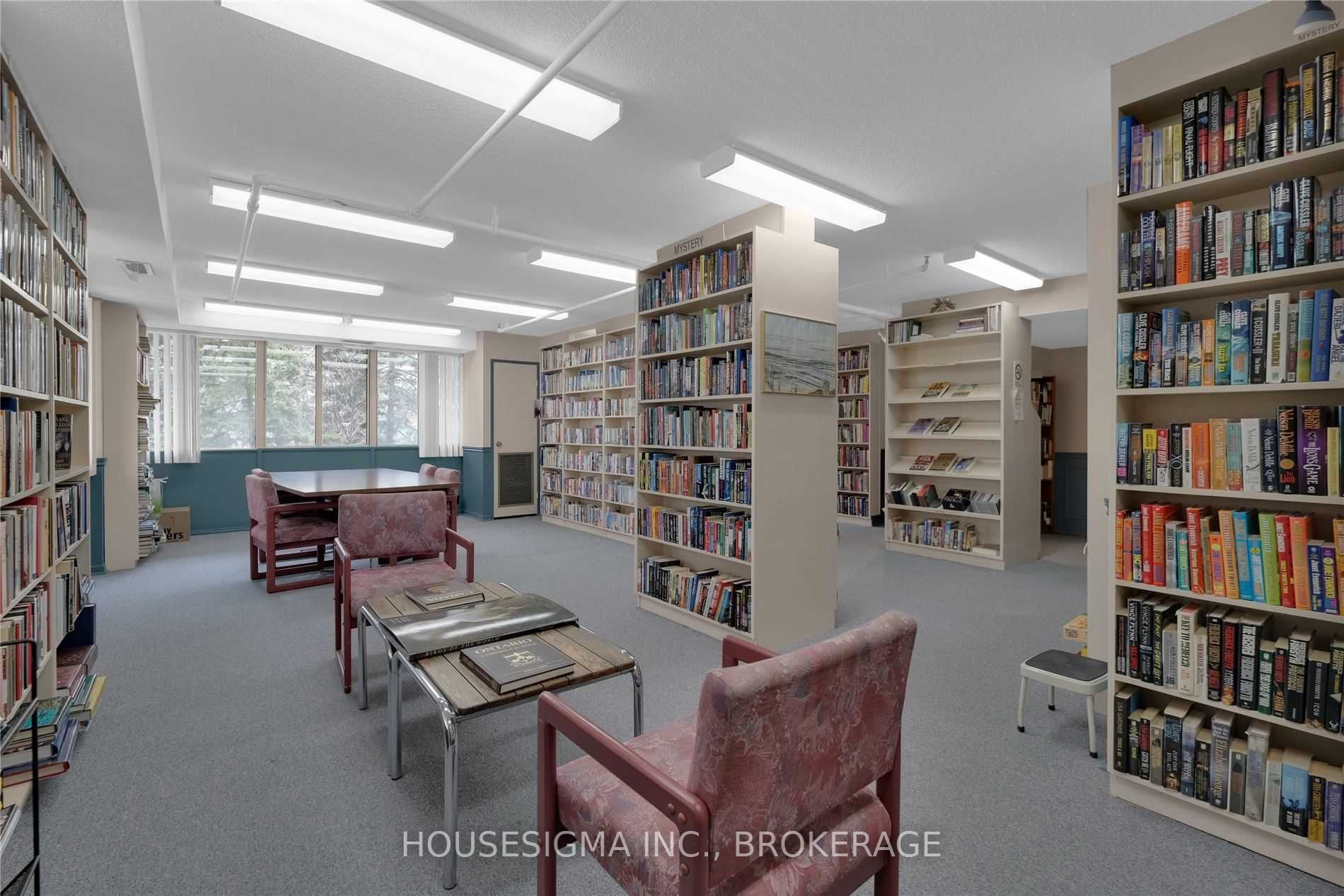 8111 Yonge St, #1501