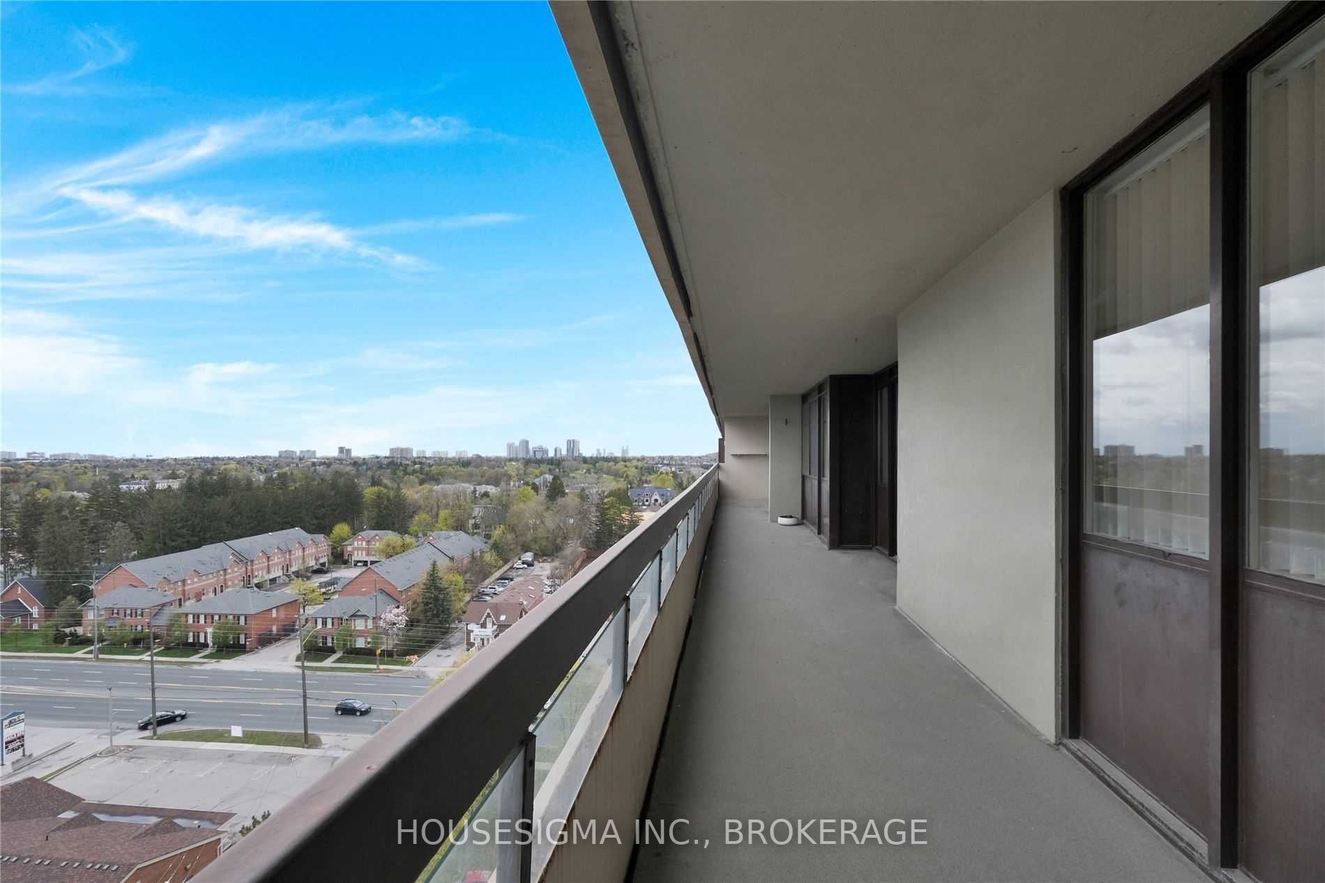 8111 Yonge St, #1501